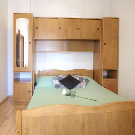 Apartament With Parking Space Baska, Krk - 22661 *