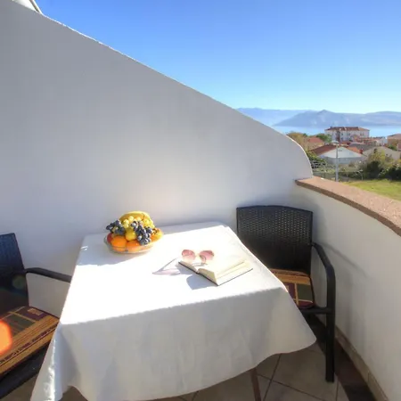 Apartament With Parking Space Baska, Krk - 22661 Baška