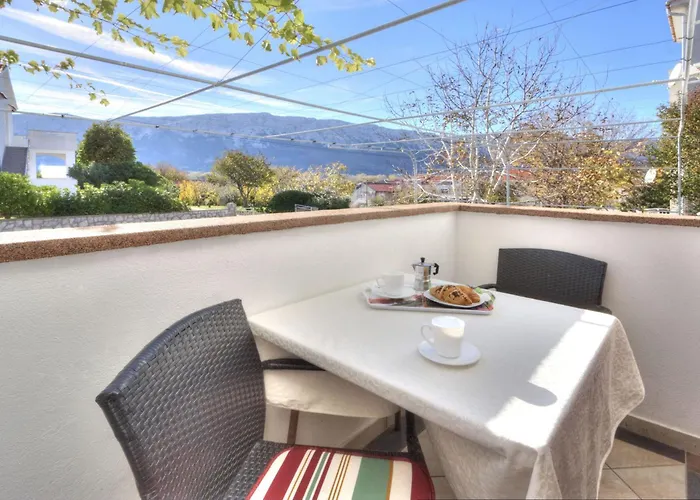 With Parking Space Baska, Krk - 22661 Apartmán Baška